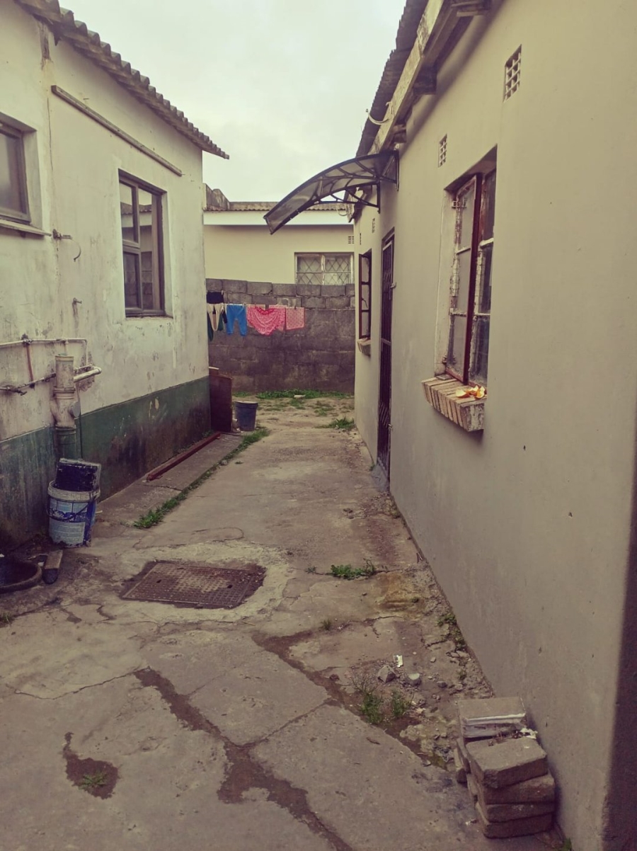 7 Bedroom Property for Sale in Mdantsane Nu 13 Eastern Cape